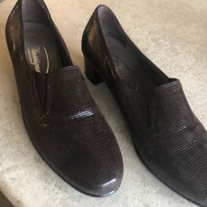 Shoes with low heels